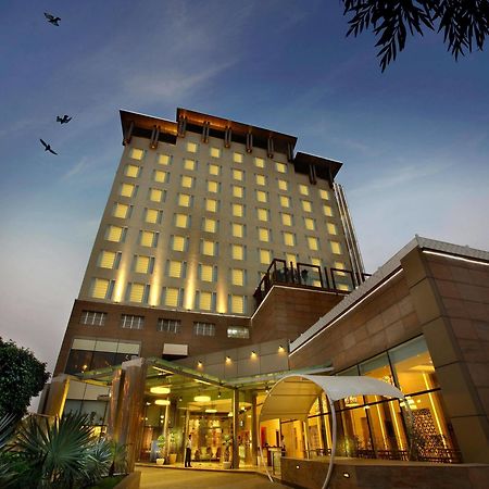 Hotel Park Plaza Shahdara Neu-Delhi Exterior foto