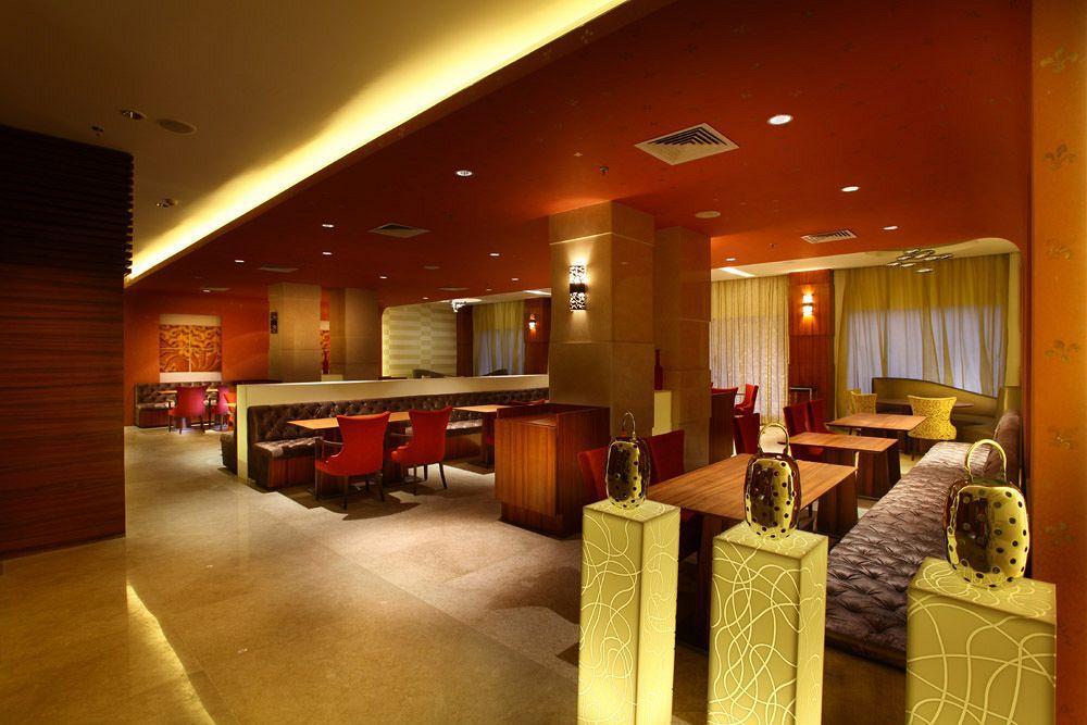 Hotel Park Plaza Shahdara Neu-Delhi Exterior foto
