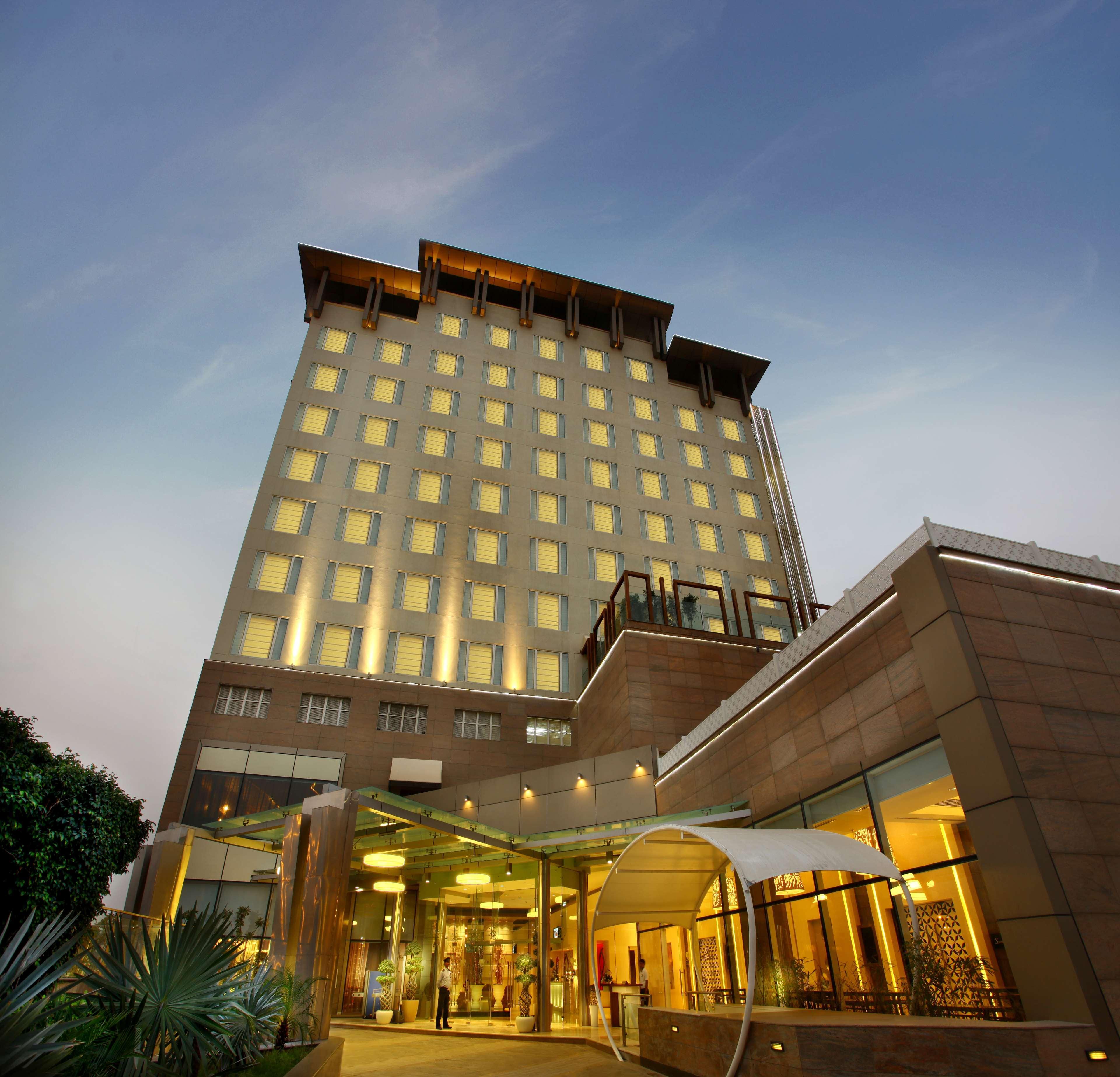 Hotel Park Plaza Shahdara Neu-Delhi Exterior foto