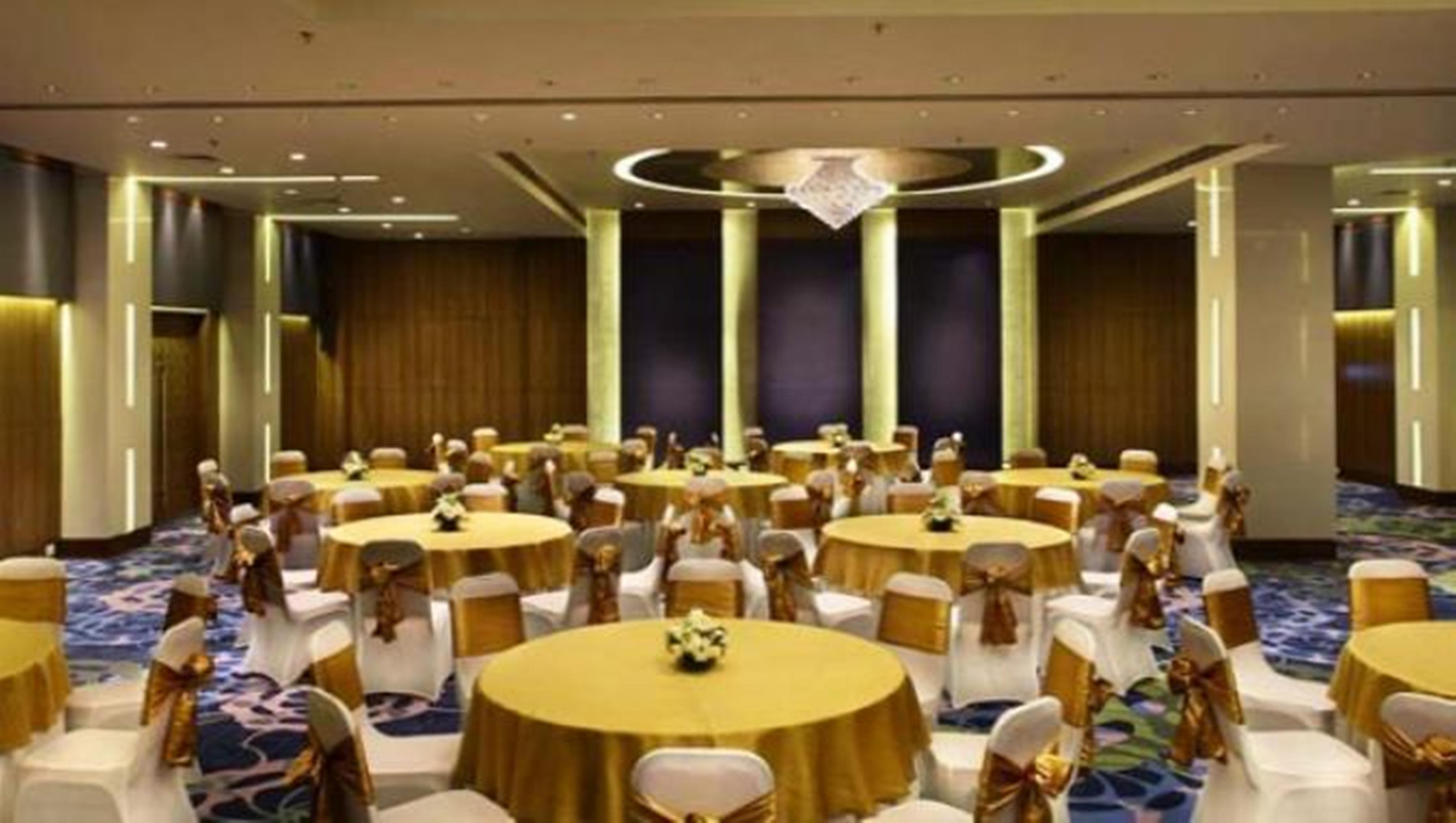 Hotel Park Plaza Shahdara Neu-Delhi Exterior foto