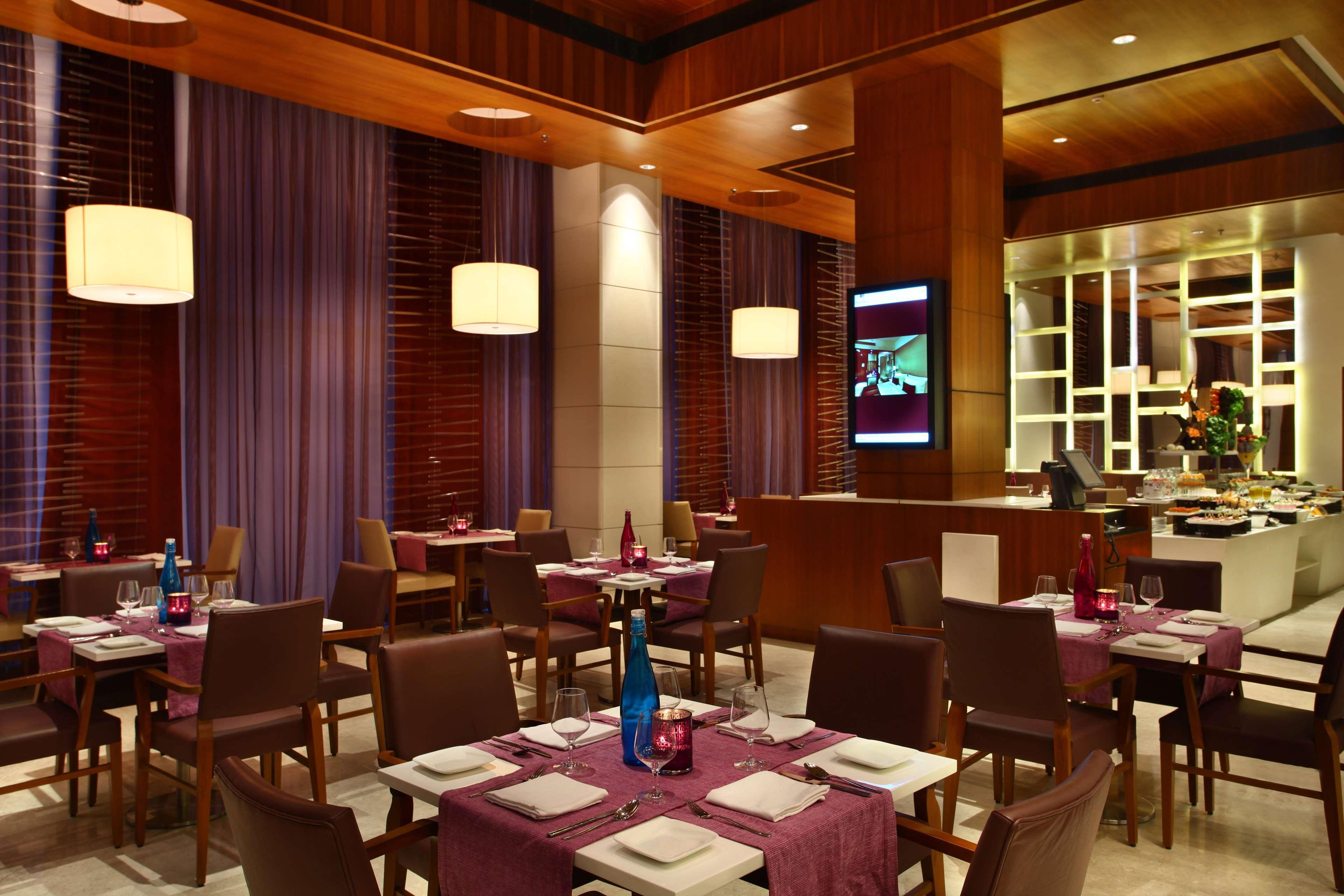 Hotel Park Plaza Shahdara Neu-Delhi Restaurant foto