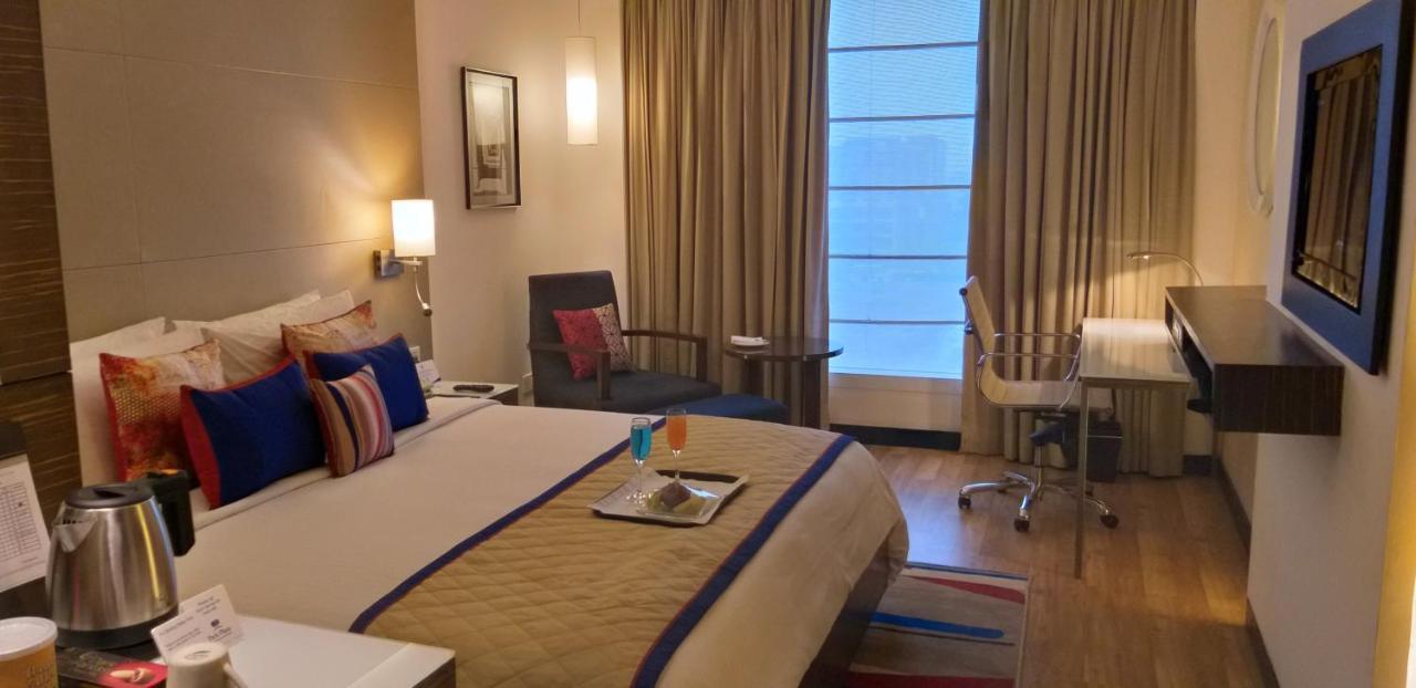 Hotel Park Plaza Shahdara Neu-Delhi Exterior foto
