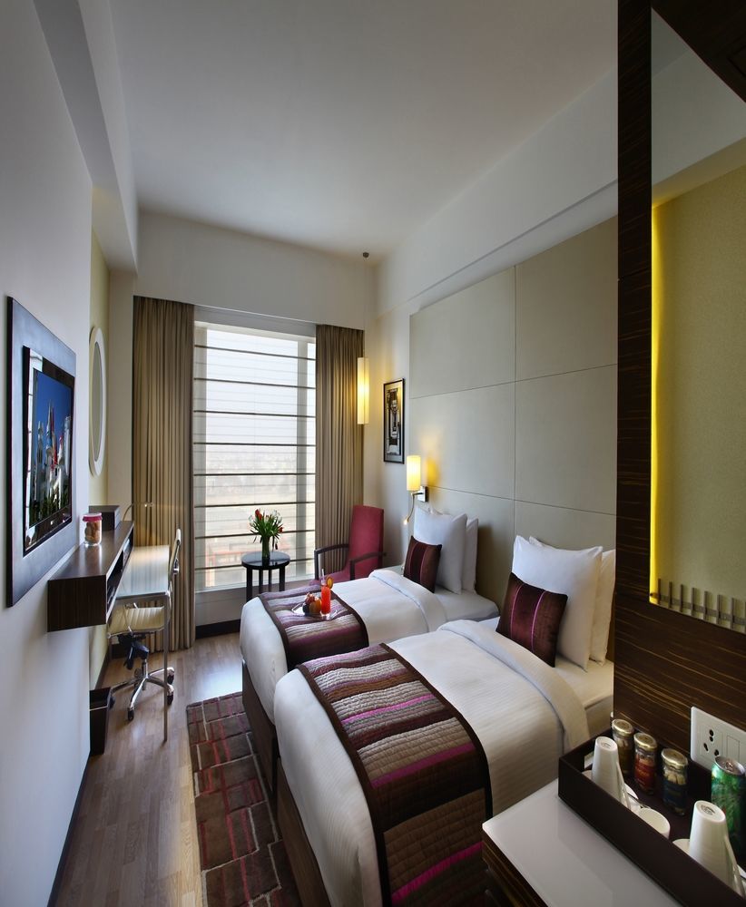 Hotel Park Plaza Shahdara Neu-Delhi Exterior foto